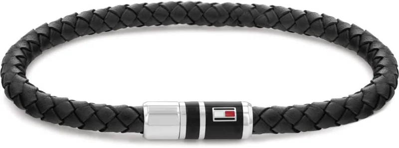 Geflochtenes schwarzes Lederarmband mit silberner Verschlussplatte und Tommy-Hilfiger-Logo