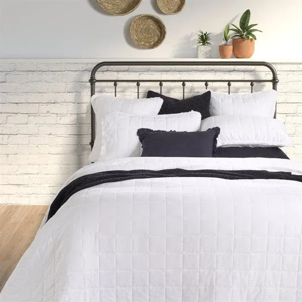 Poke White Stitched Linen Cover – 55% Linen, 45% Cotton
